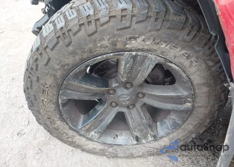 2017 Ram 1500 Night 4X4 5'7 Box z USA, uszkodzony, nr VIN 1C6RR7MT5HS647723